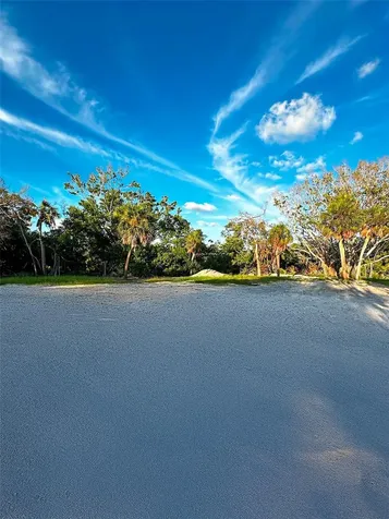 7825 Sanderling Road Sarasota FL 34242