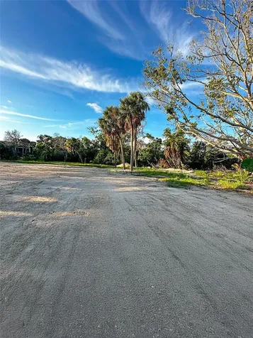 7825 Sanderling Road Sarasota FL 34242