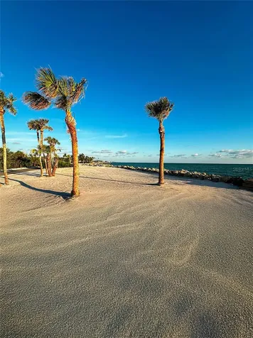 7825 Sanderling Road Sarasota FL 34242