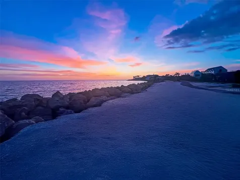 7825 Sanderling Road Sarasota FL 34242