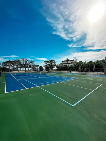 7825 Sanderling Road Sarasota FL 34242