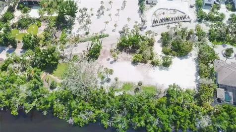 7825 Sanderling Road Sarasota FL 34242