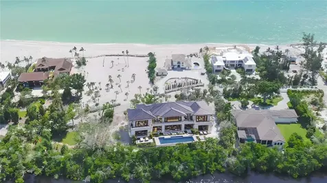 7825 Sanderling Road Sarasota FL 34242