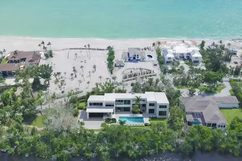 7825 Sanderling Road Sarasota FL 34242