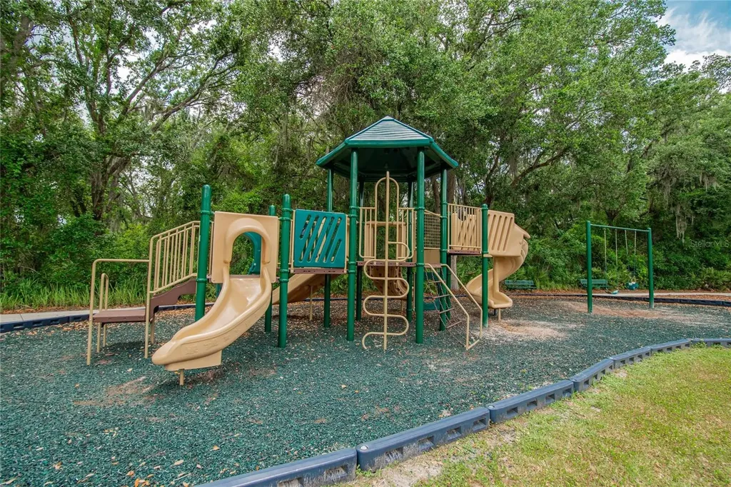 7959 Hampton Lake Drive Tampa FL 33647