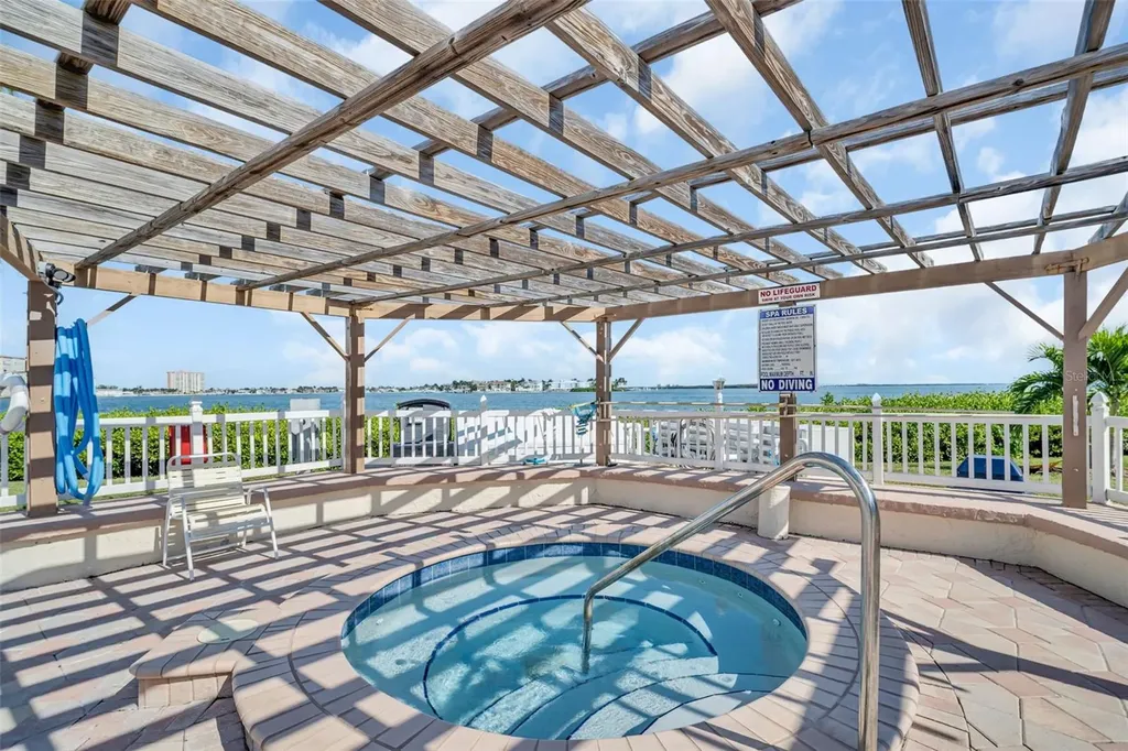 6158 Palma Del Mar So St Petersburg FL 33715