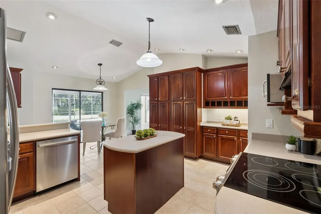 4418 Willow Shade Court Orlando FL 32835