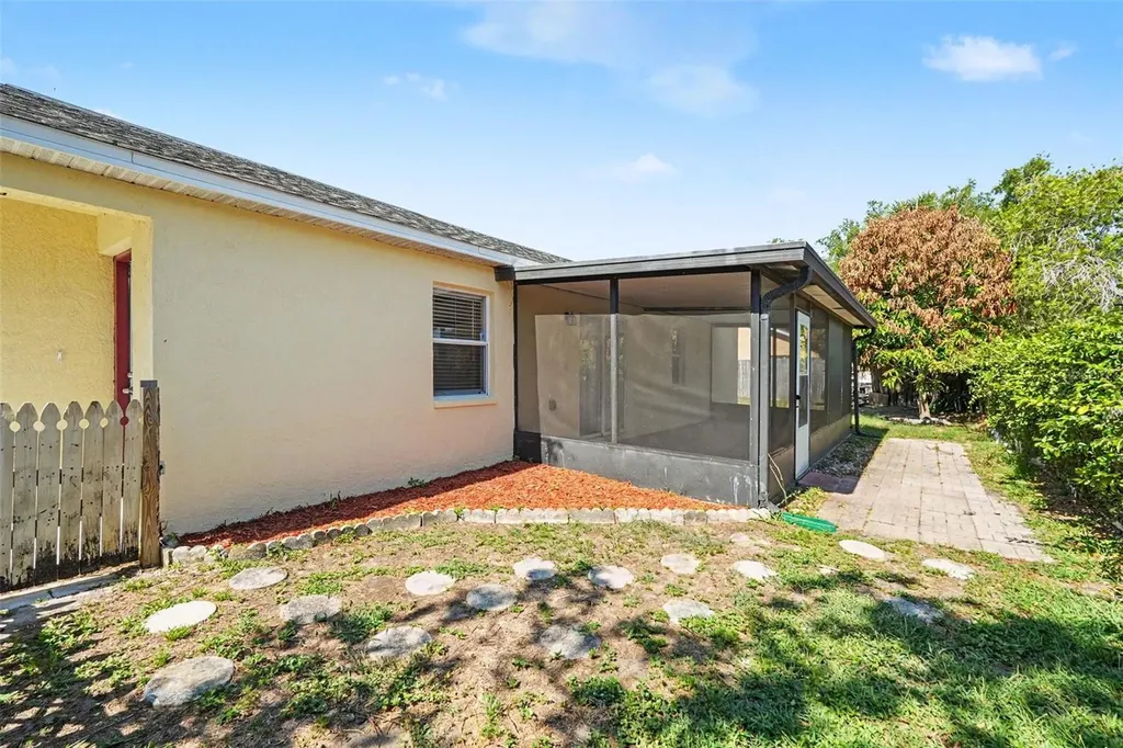 1301 Mohrlake Drive Brandon FL 33511