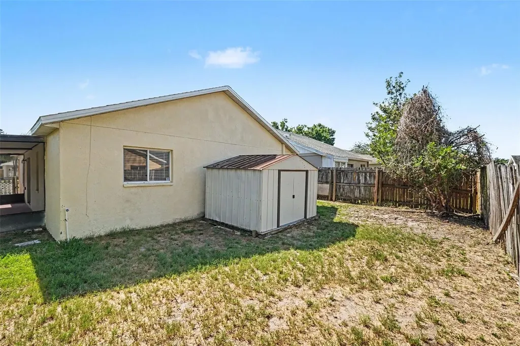 1301 Mohrlake Drive Brandon FL 33511