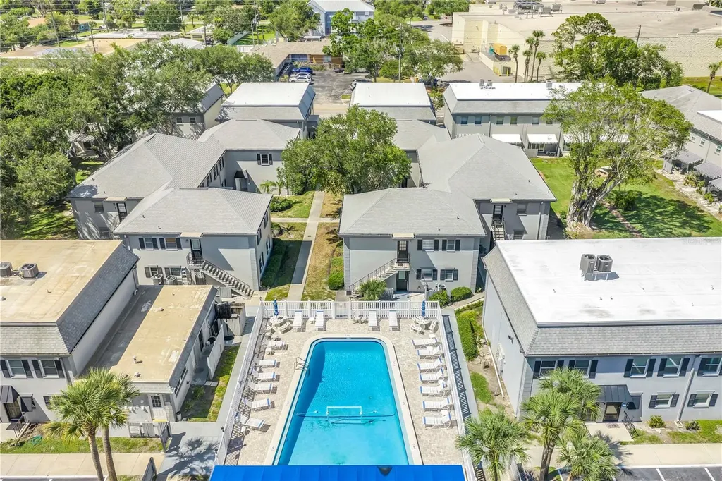 6960 Sunset Drive S South Pasadena FL 33707