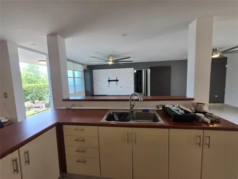 Ave. Palacio De Versalles Palacios Toa Alta PR 00953
