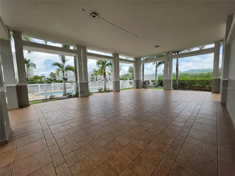 Ave. Palacio De Versalles Palacios Toa Alta PR 00953