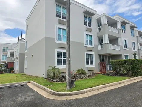 Ave. Palacio De Versalles Palacios Toa Alta PR 00953