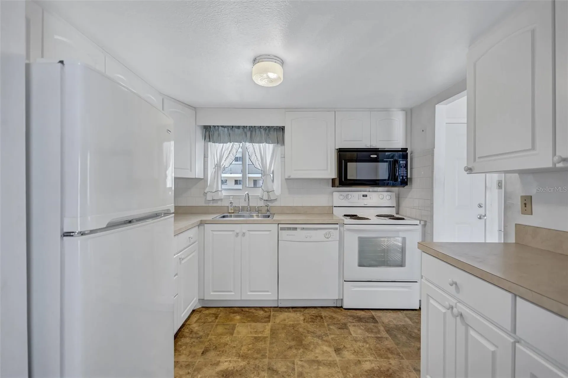 2217 Sunset Drive Bradenton FL 34207