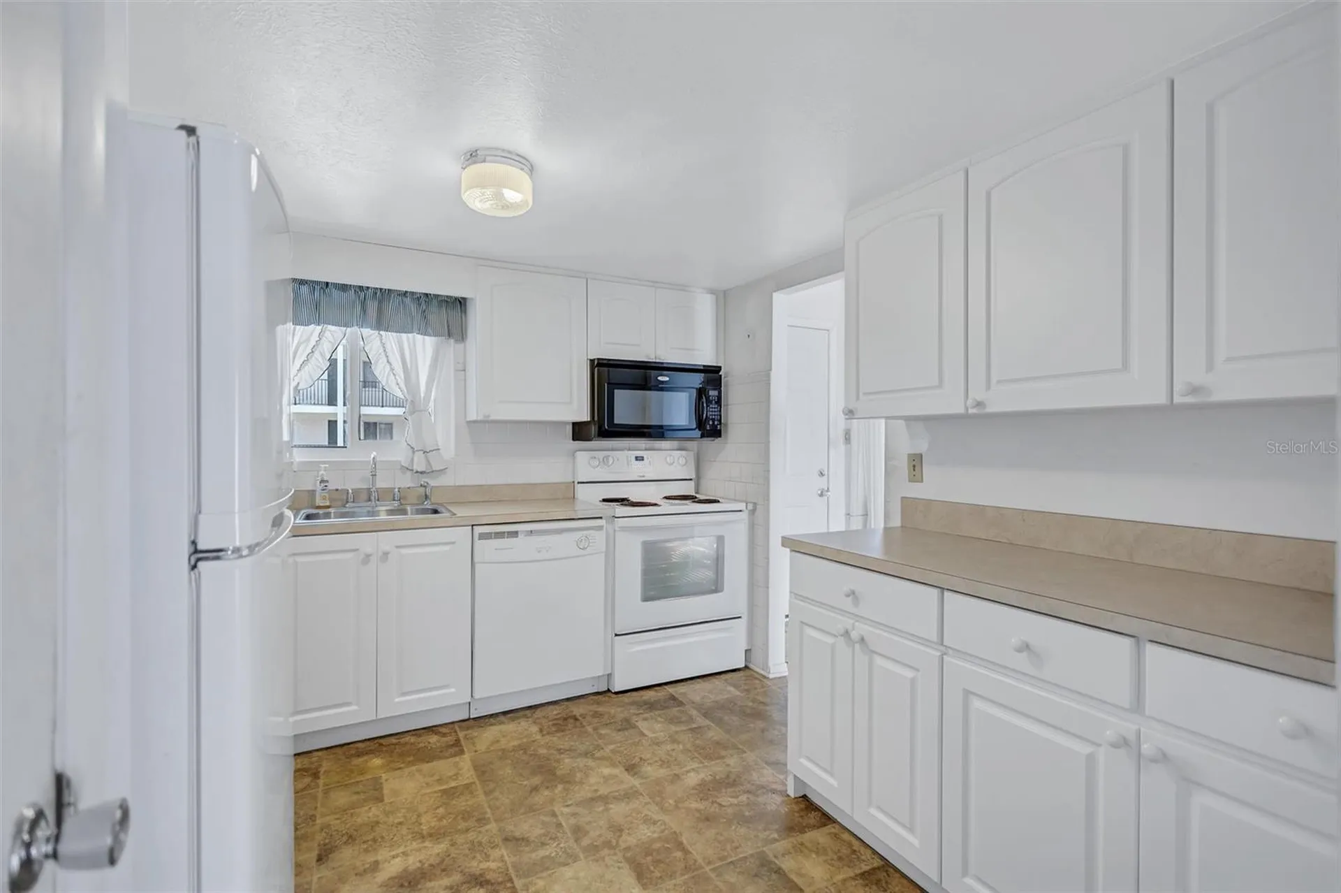 2217 Sunset Drive Bradenton FL 34207