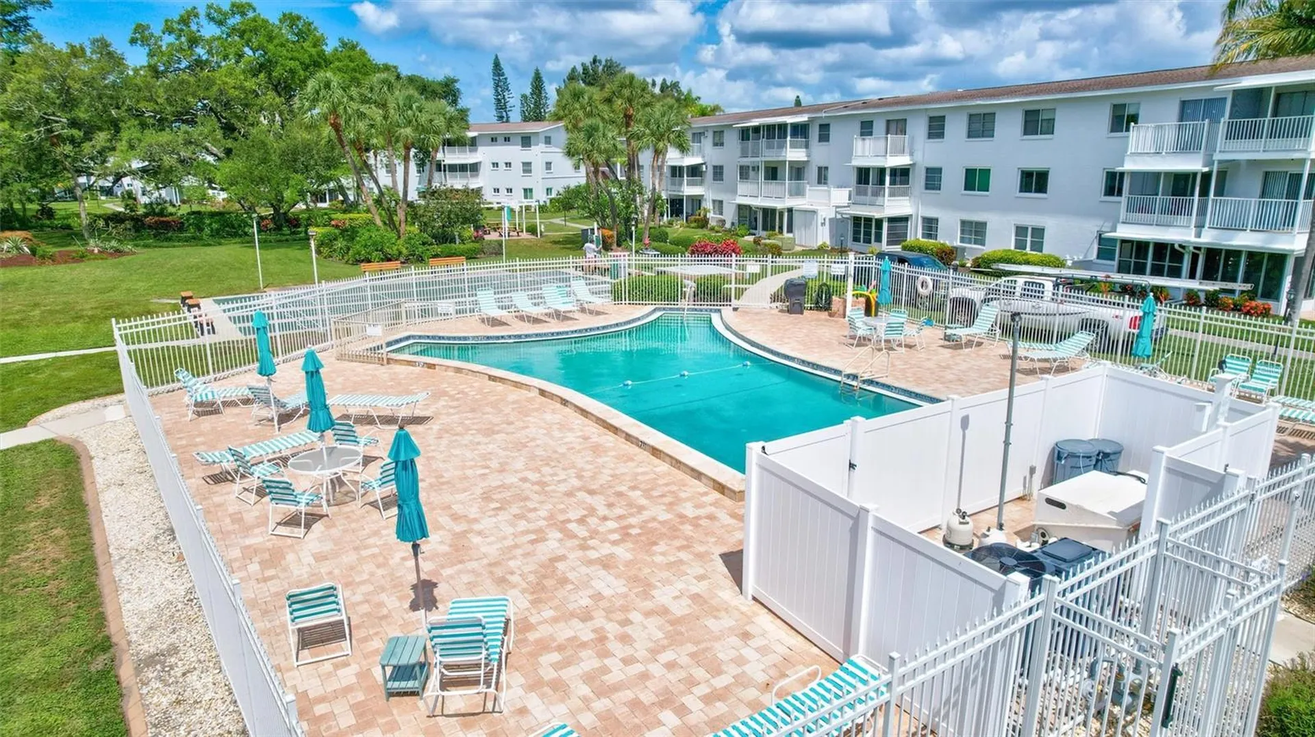 2217 Sunset Drive Bradenton FL 34207