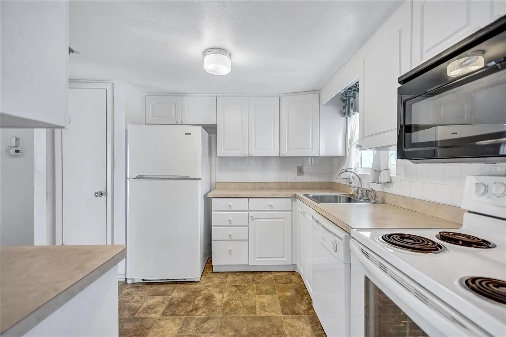 2217 Sunset Drive Bradenton FL 34207