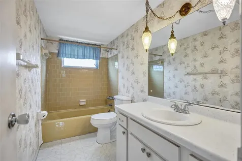 2217 Sunset Drive Bradenton FL 34207