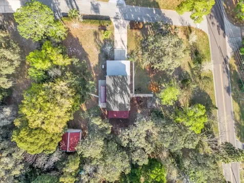 1610 Glenwood Road Deland FL 32720