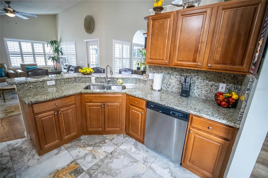 6 Pied Court Orlando FL 32828