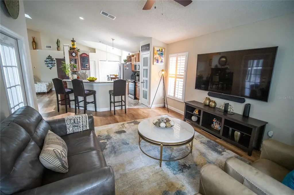 6 Pied Court Orlando FL 32828