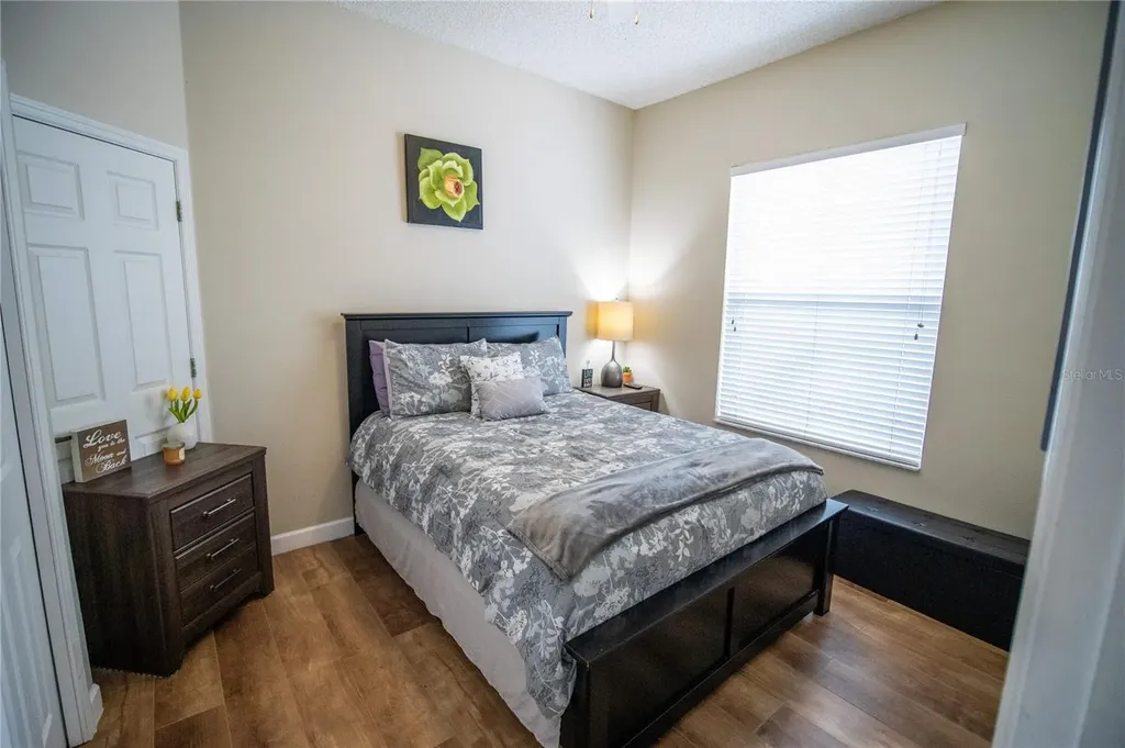 6 Pied Court Orlando FL 32828