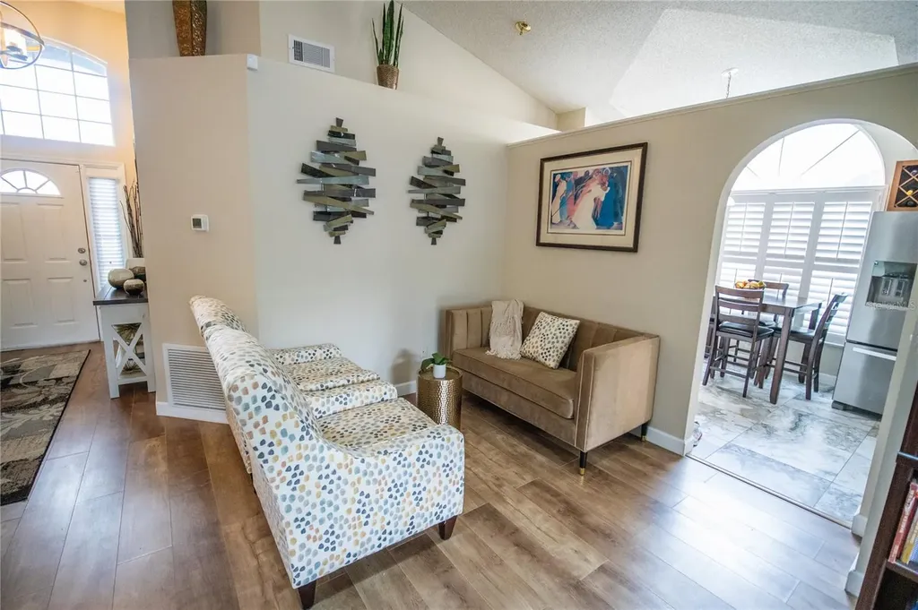 6 Pied Court Orlando FL 32828