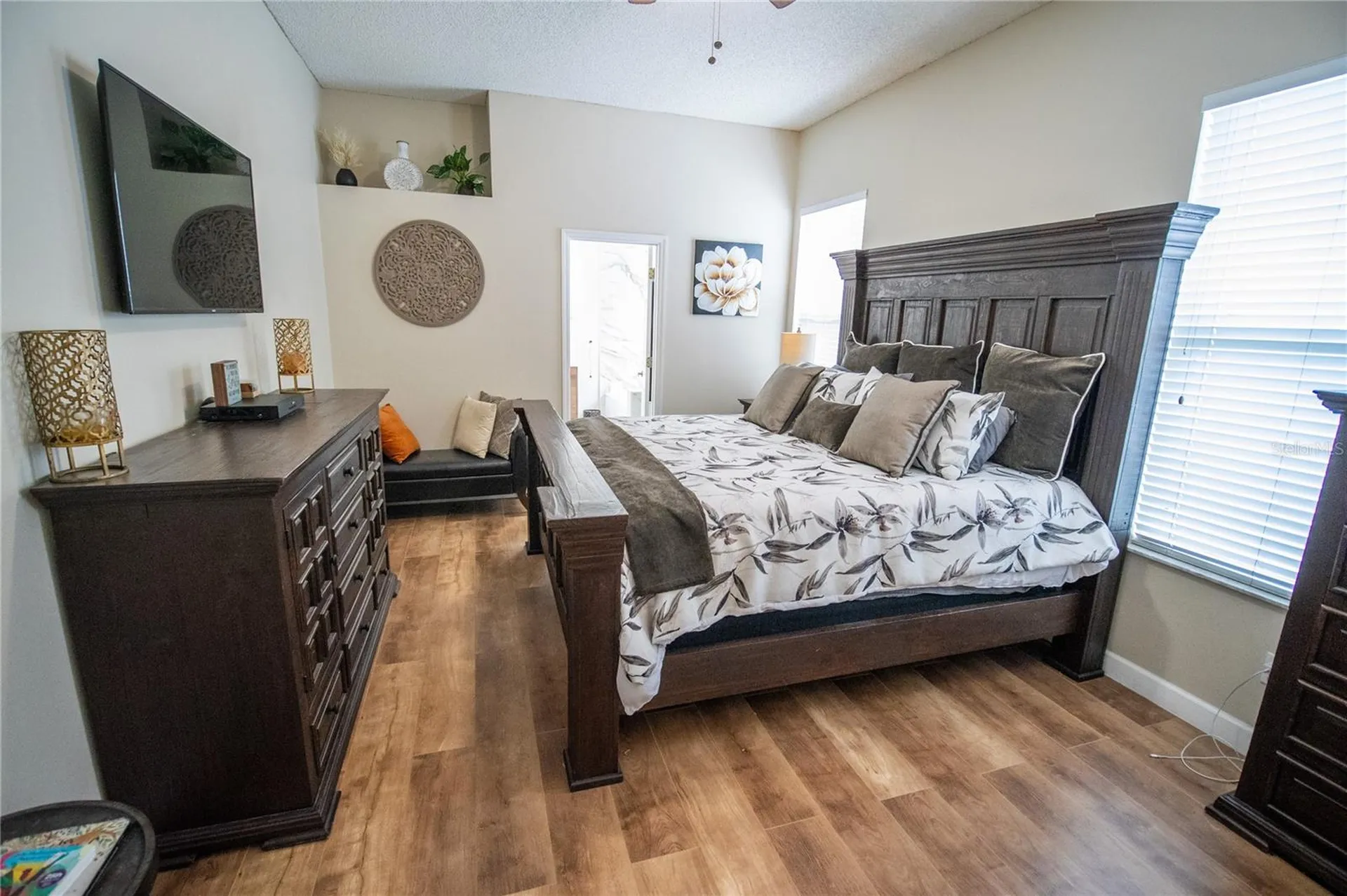 6 Pied Court Orlando FL 32828
