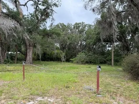 412 York Street Wildwood FL 34785