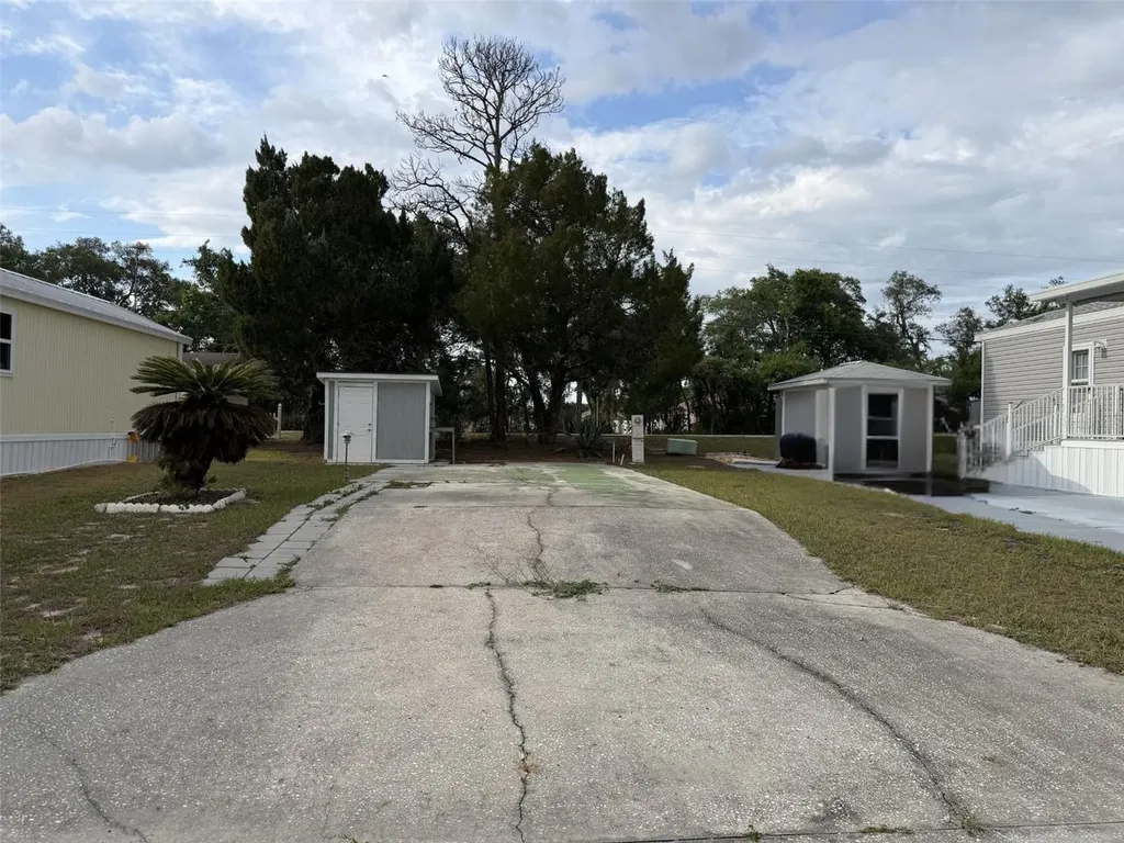 21 Fairview Drive N Haines City FL 33844