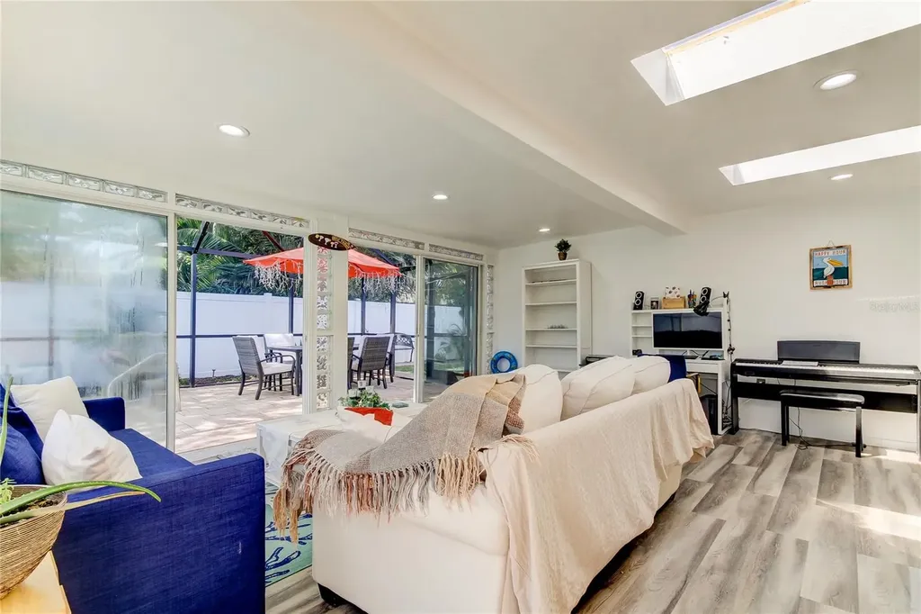 1846 Elmhurst Drive Clearwater FL 33765