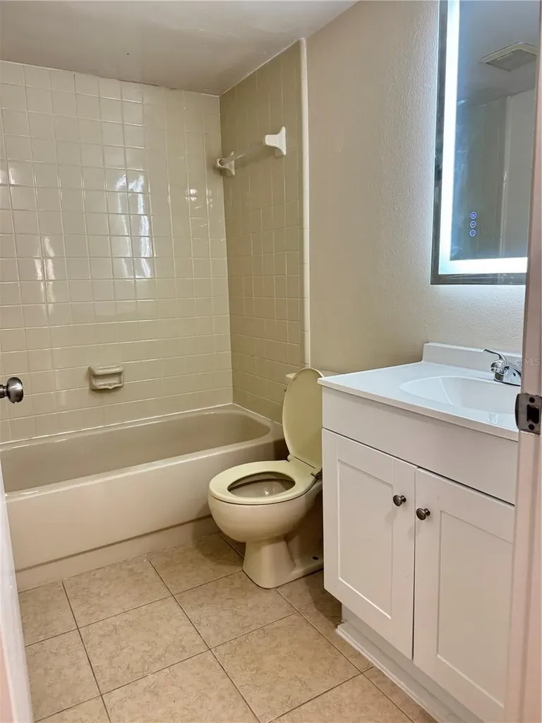 4033 Dream Oak Place Tampa FL 33613