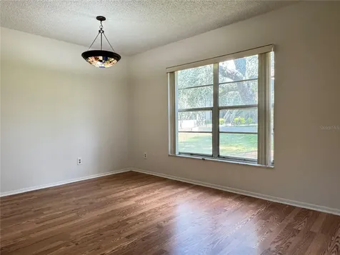 4033 Dream Oak Place Tampa FL 33613