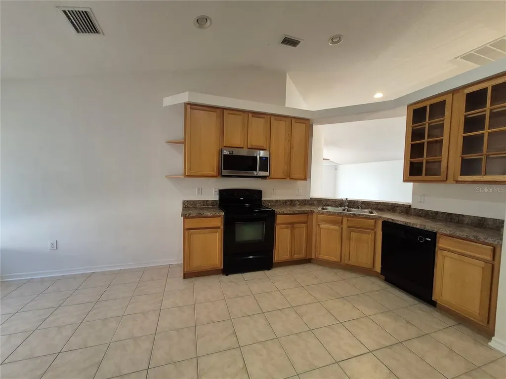 6833 Runner Oak Drive Zephyrhills FL 33545