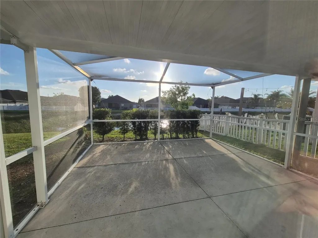 6833 Runner Oak Drive Zephyrhills FL 33545