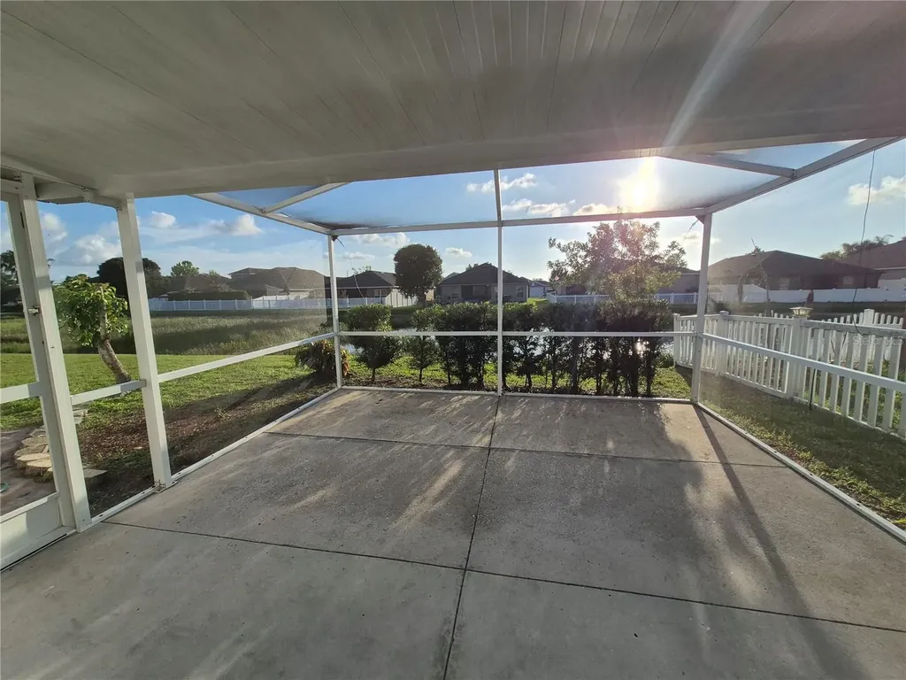 6833 Runner Oak Drive Zephyrhills FL 33545