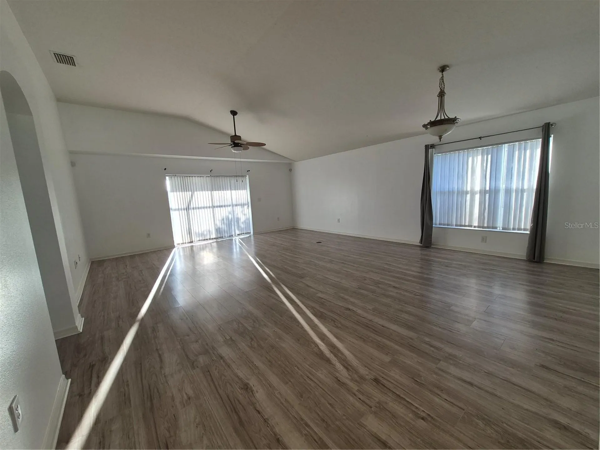 6833 Runner Oak Drive Zephyrhills FL 33545