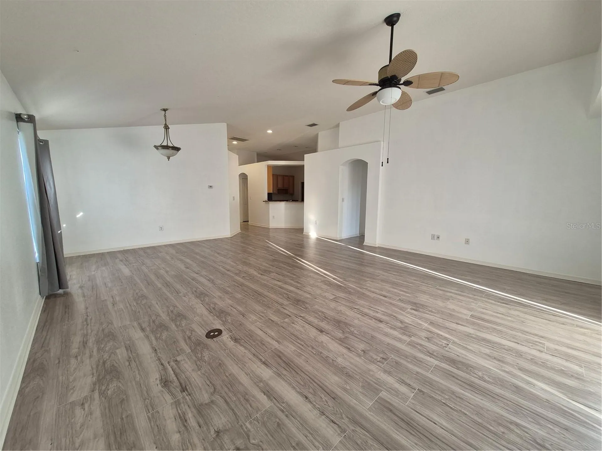 6833 Runner Oak Drive Zephyrhills FL 33545