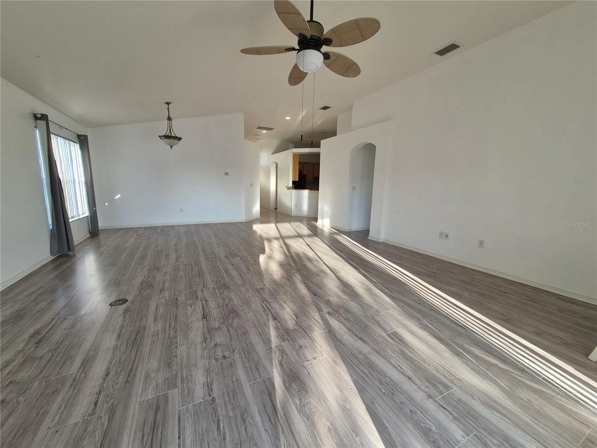 6833 Runner Oak Drive Zephyrhills FL 33545