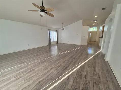 6833 Runner Oak Drive Zephyrhills FL 33545