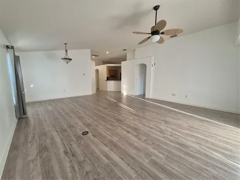 6833 Runner Oak Drive Zephyrhills FL 33545