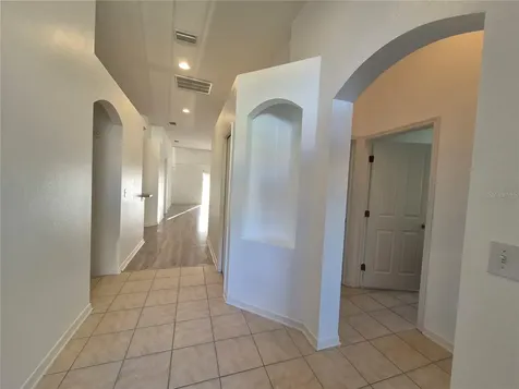 6833 Runner Oak Drive Zephyrhills FL 33545