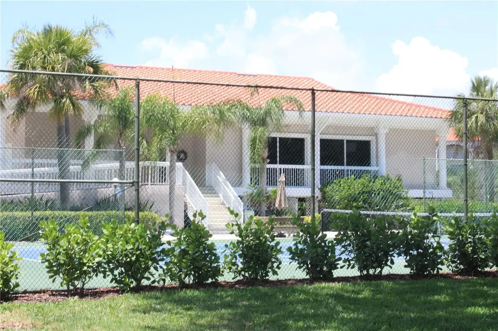 1813 Mariner Drive Tarpon Springs FL 34689