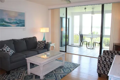 1813 Mariner Drive Tarpon Springs FL 34689