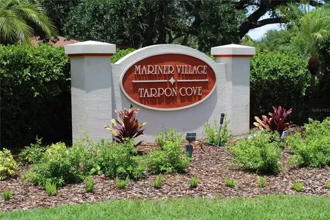 1813 Mariner Drive Tarpon Springs FL 34689