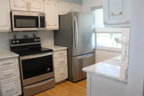 1813 Mariner Drive Tarpon Springs FL 34689