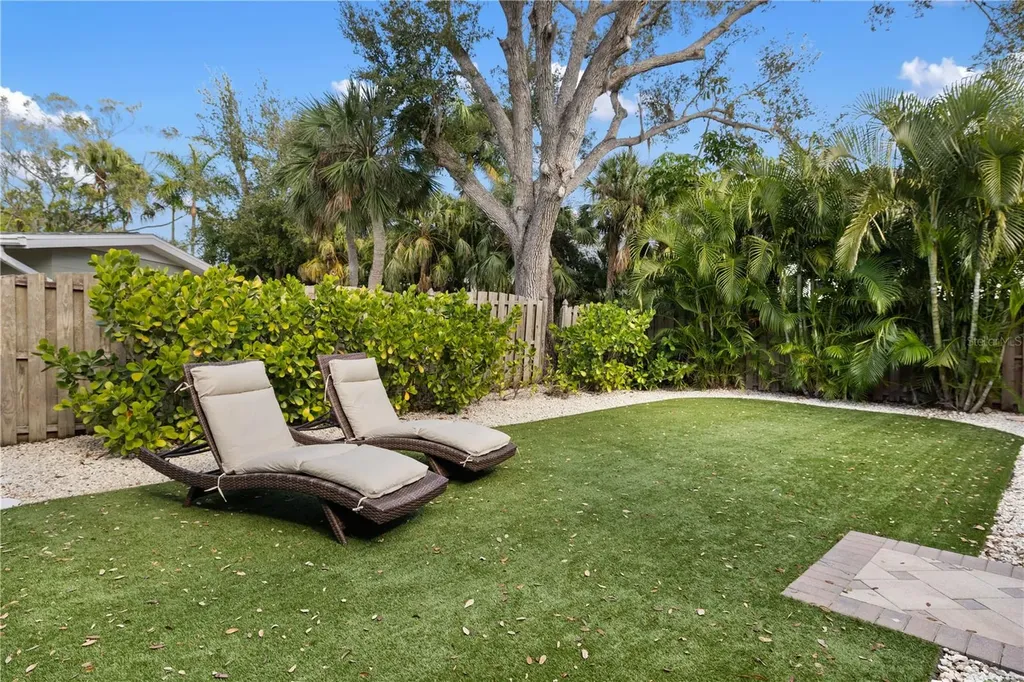 3727 Tangier Terrace Sarasota FL 34239