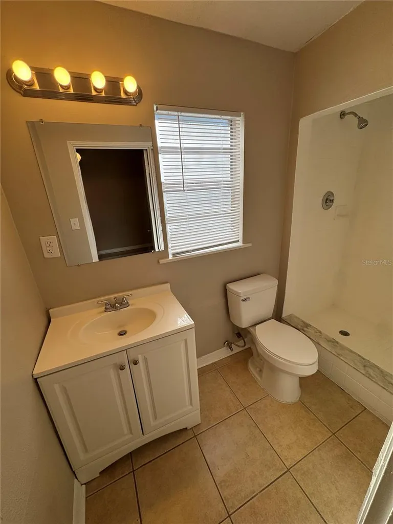 2016 E Crenshaw Street Tampa FL 33610