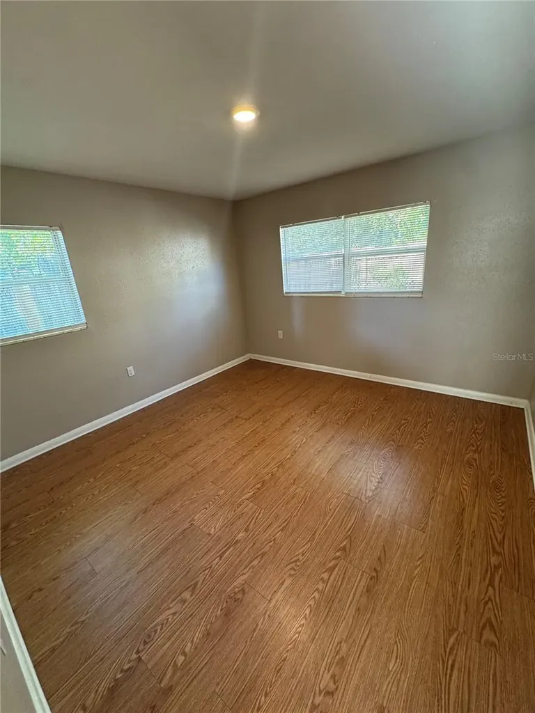 2016 E Crenshaw Street Tampa FL 33610