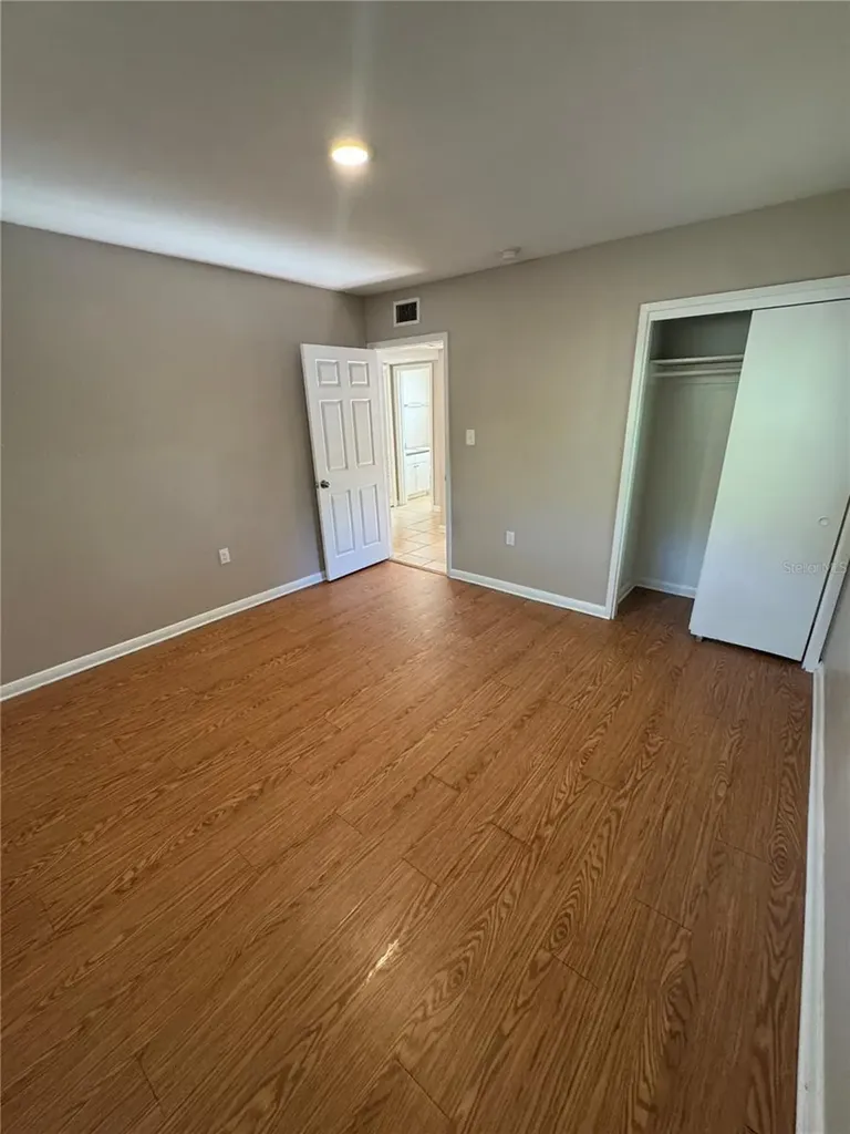2016 E Crenshaw Street Tampa FL 33610